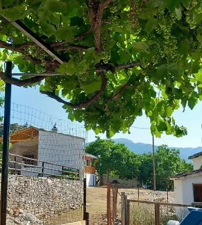 Kastro's View Apartmán *