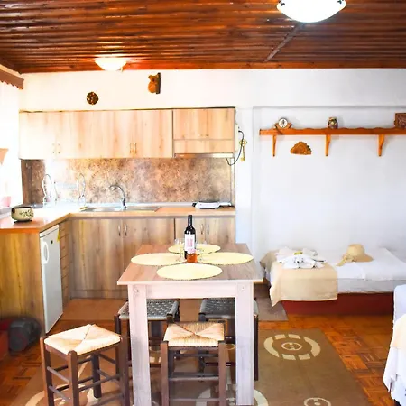 Kastro's View Apartmán *